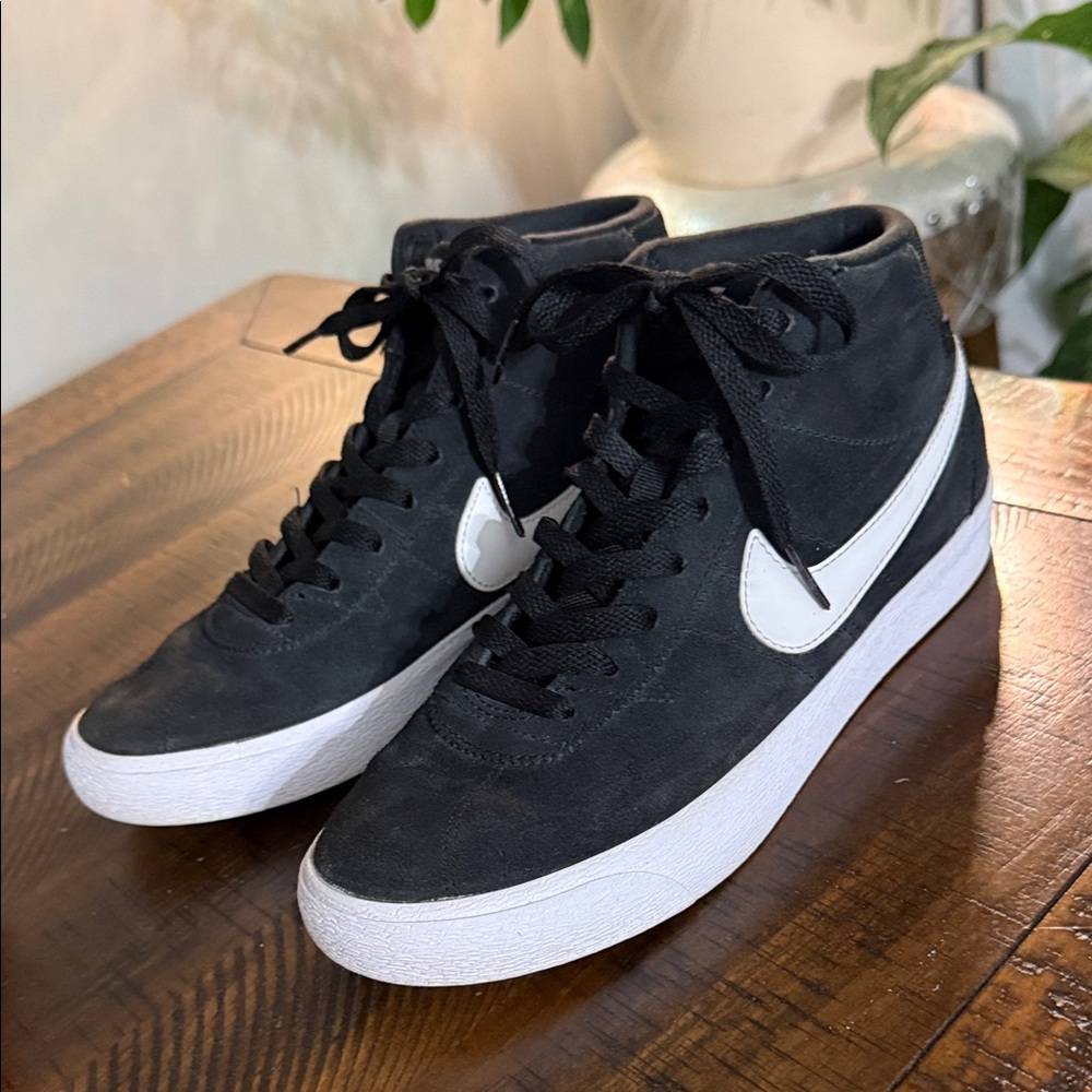 Nike SB Bruin Mid Suede Black and White High-Top Sneakers